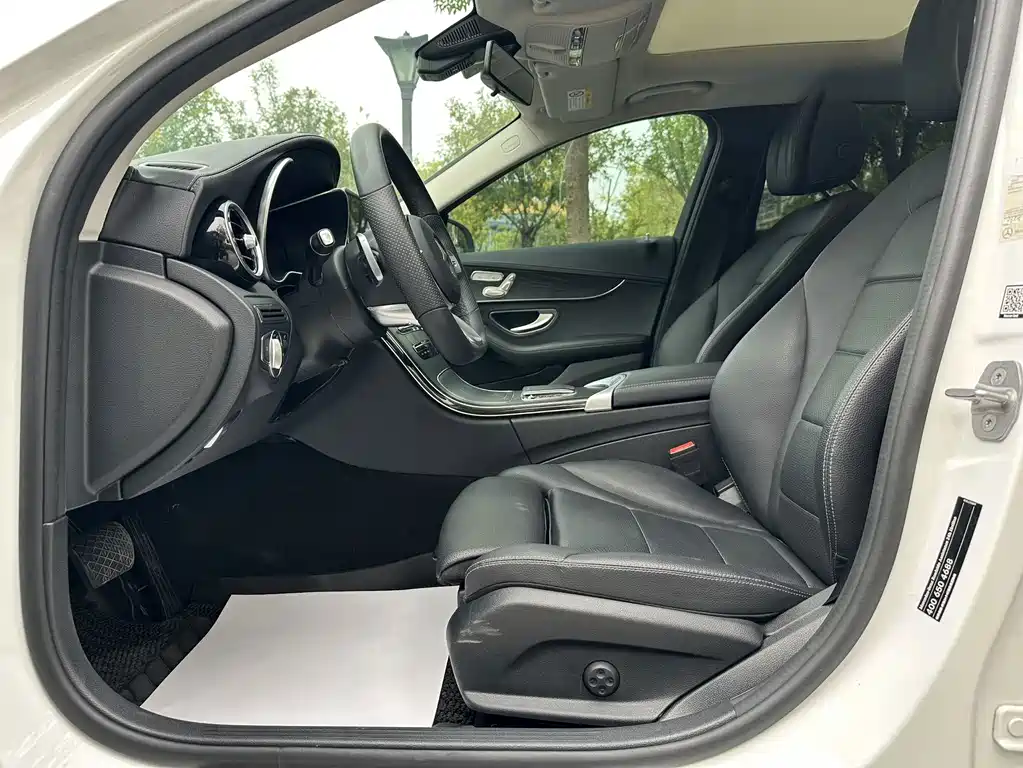 Mercedes-Benz C-Class — миниатюра 9
