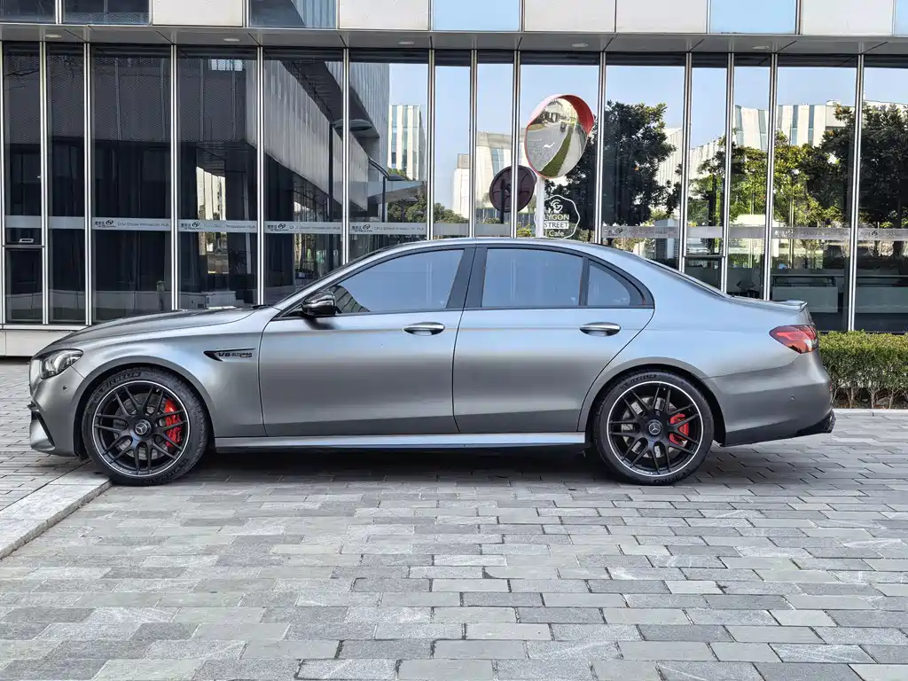 MERCEDES-BENZ E CLASS AMG