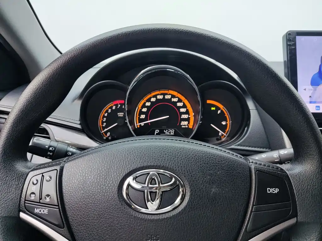 Toyota Yaris L — миниатюра 13