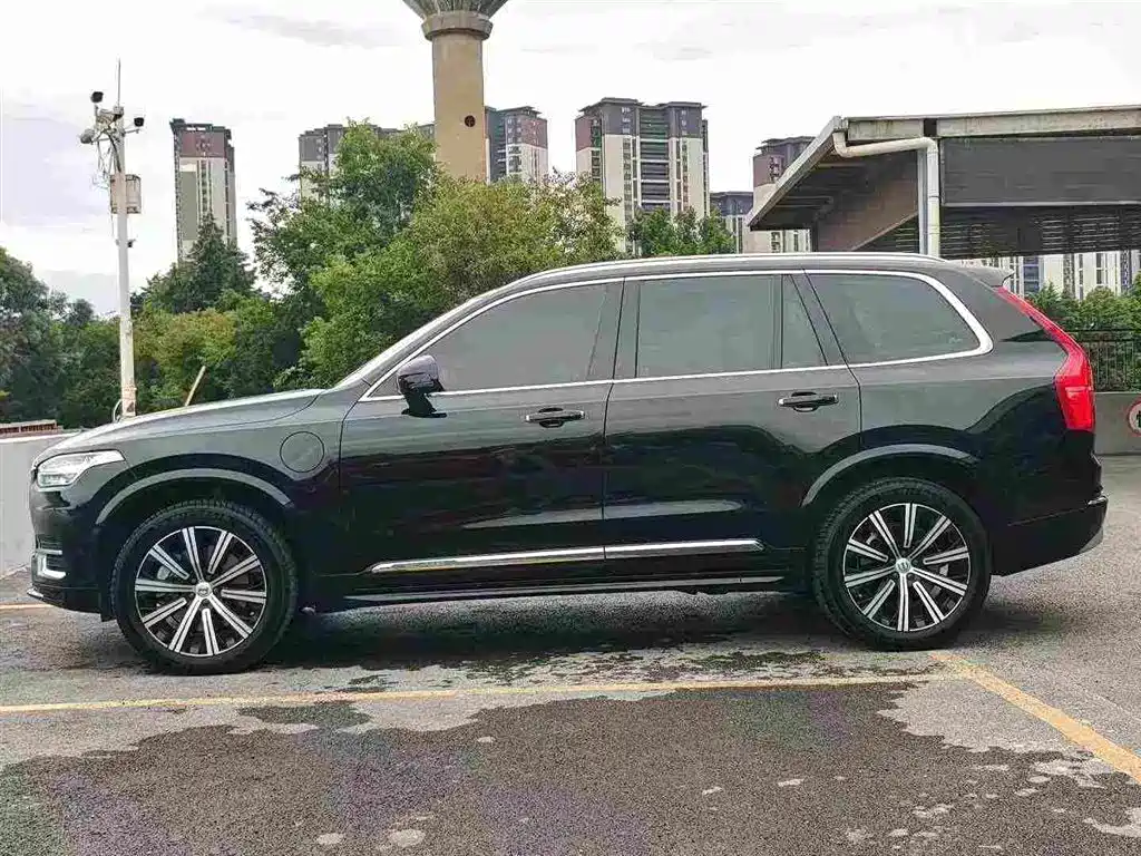 Volvo XC90 PHEV — миниатюра 8