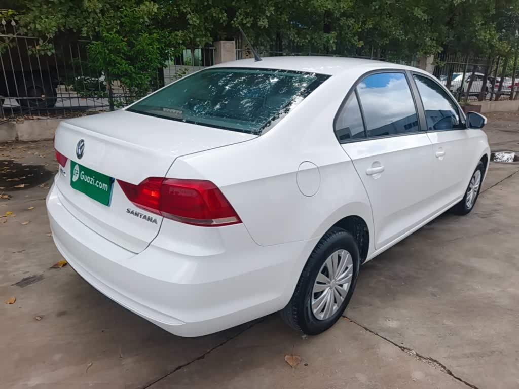 Volkswagen Santana 1.5 л 2022 г. Белый, пробег 27300 км