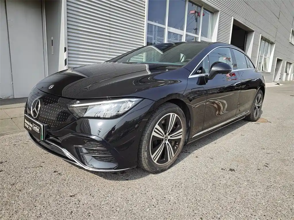 奔驰EQE 2025款 500 4MATIC 豪华版 2024