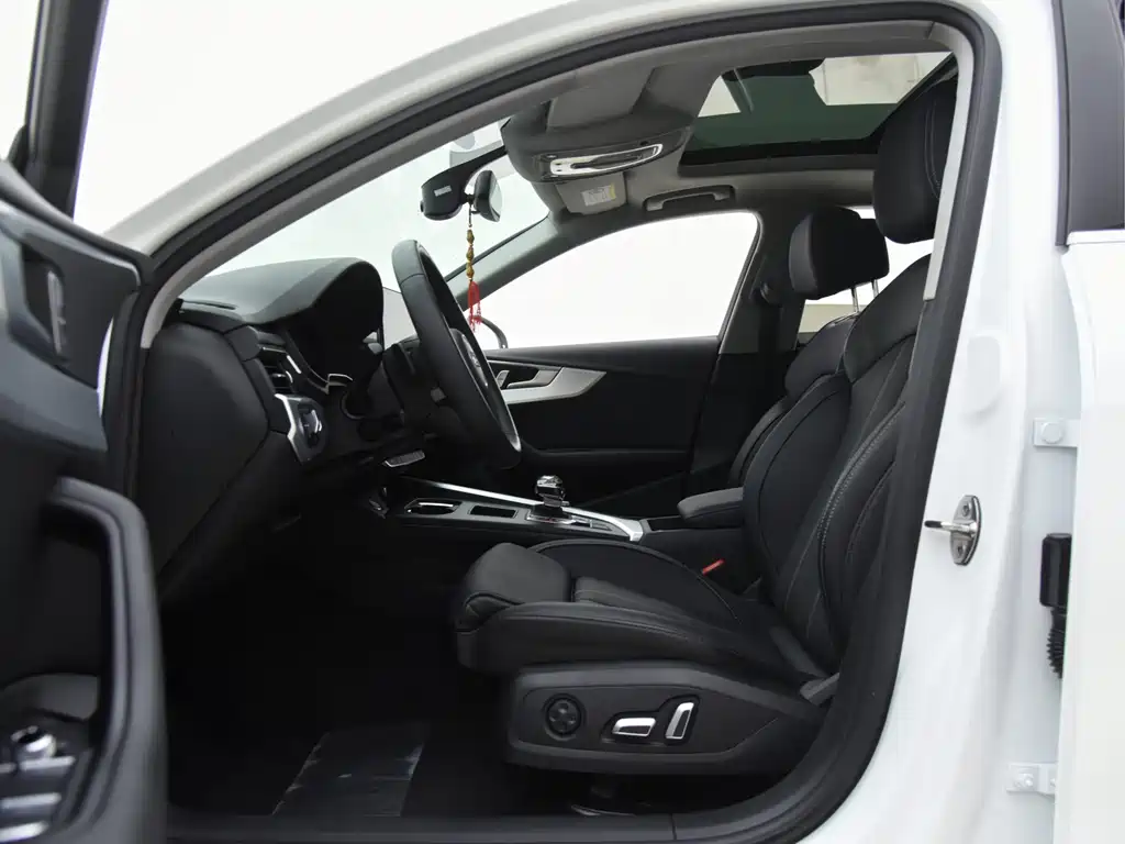 Audi A4L 2024 40 TFSI Fashion