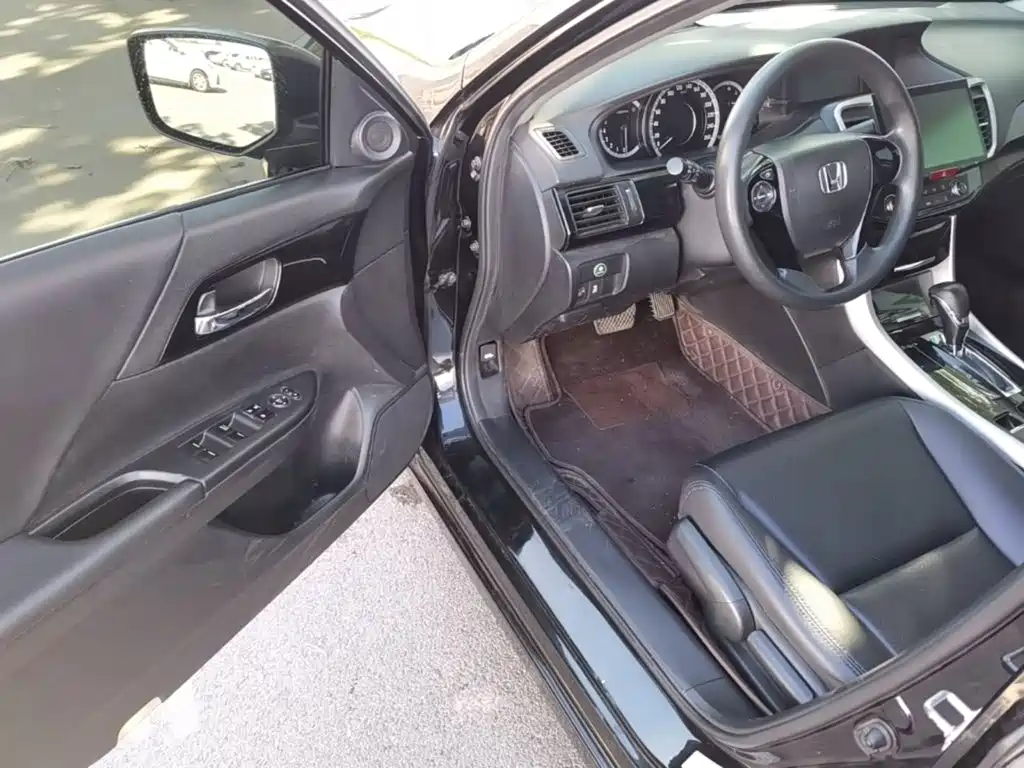 Honda Accord — миниатюра 16