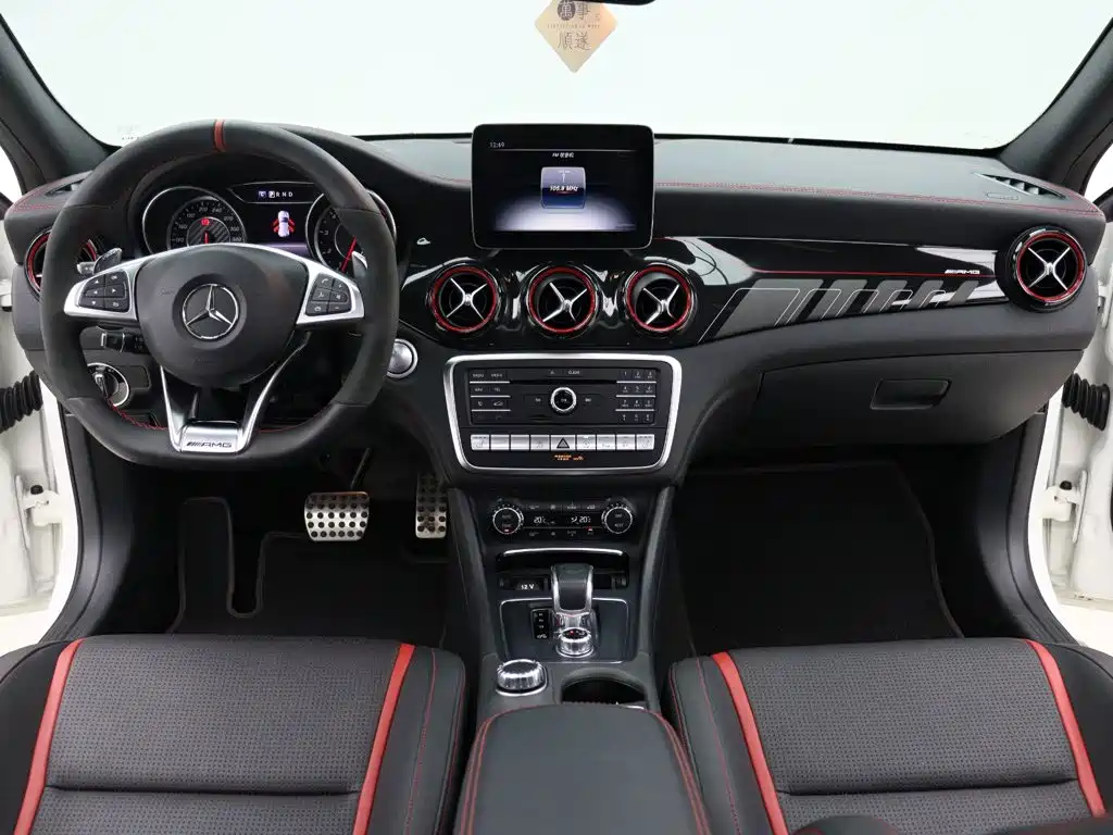 Mercedes-Benz GLA AMG — миниатюра 13