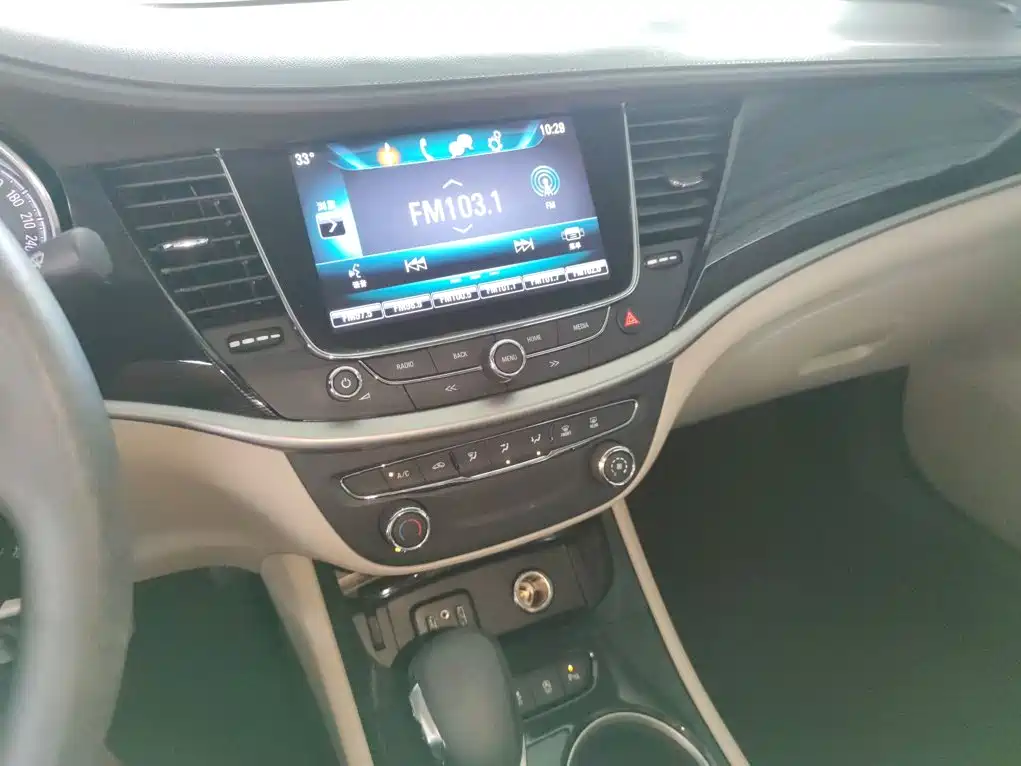 Buick Verano — миниатюра 13