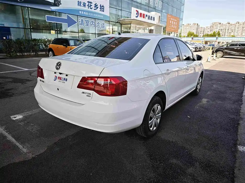 Volkswagen Jetta — миниатюра 7