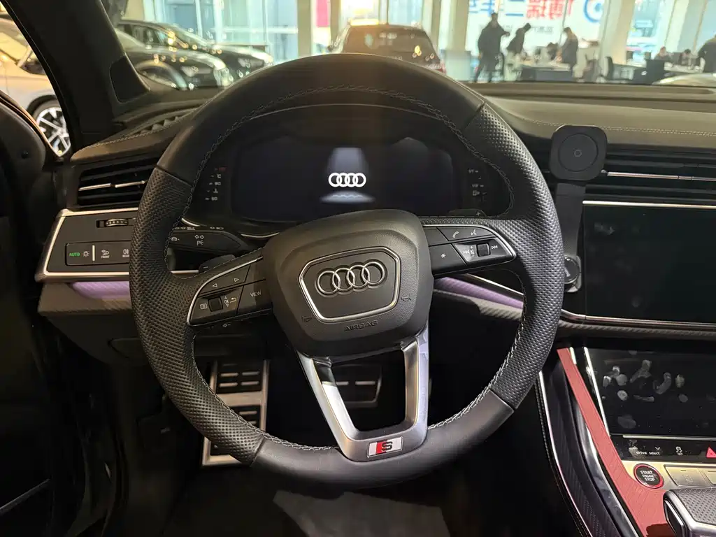 AUDI SQ7