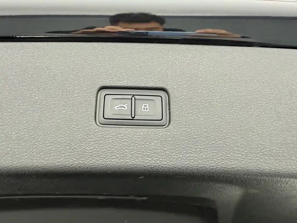 Audi Q8 — миниатюра 24