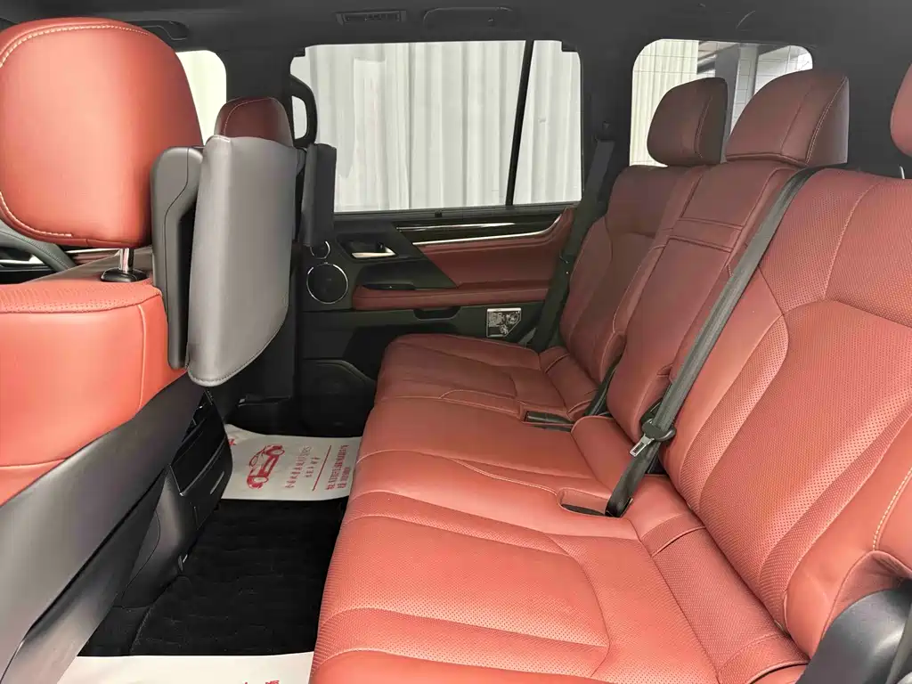 Lexus LX — миниатюра 7