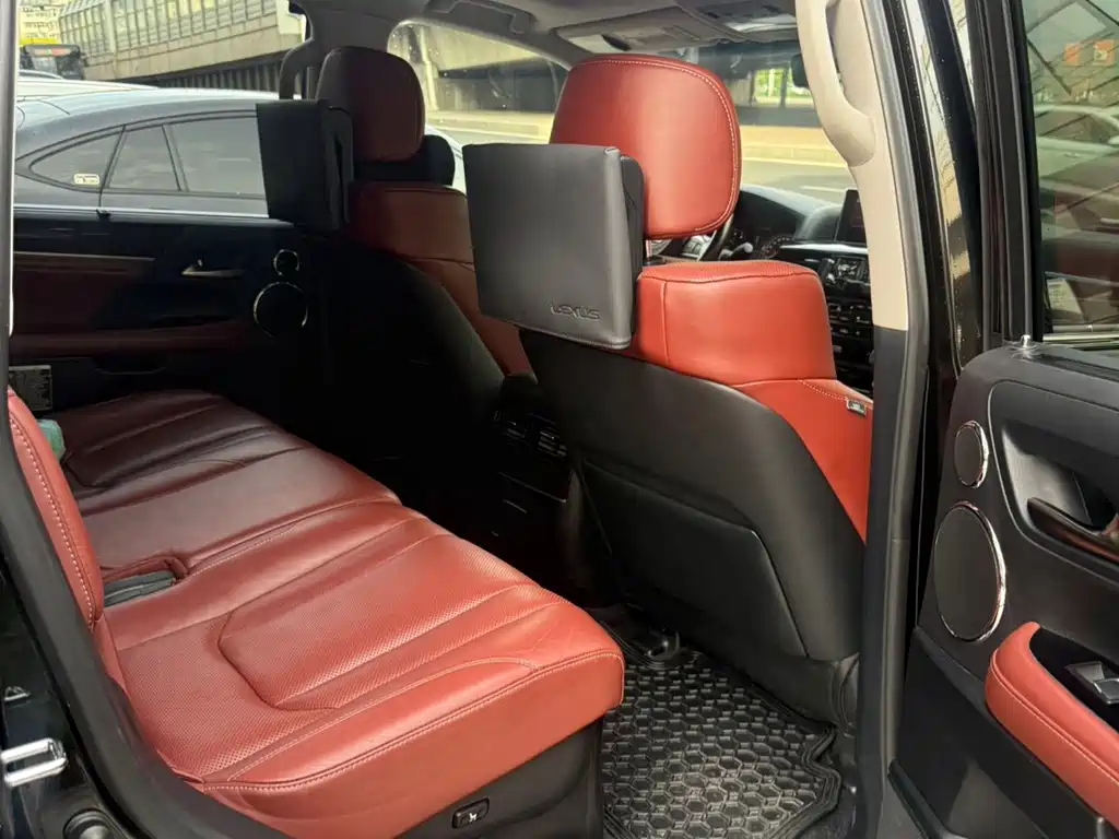 Lexus LX — миниатюра 12