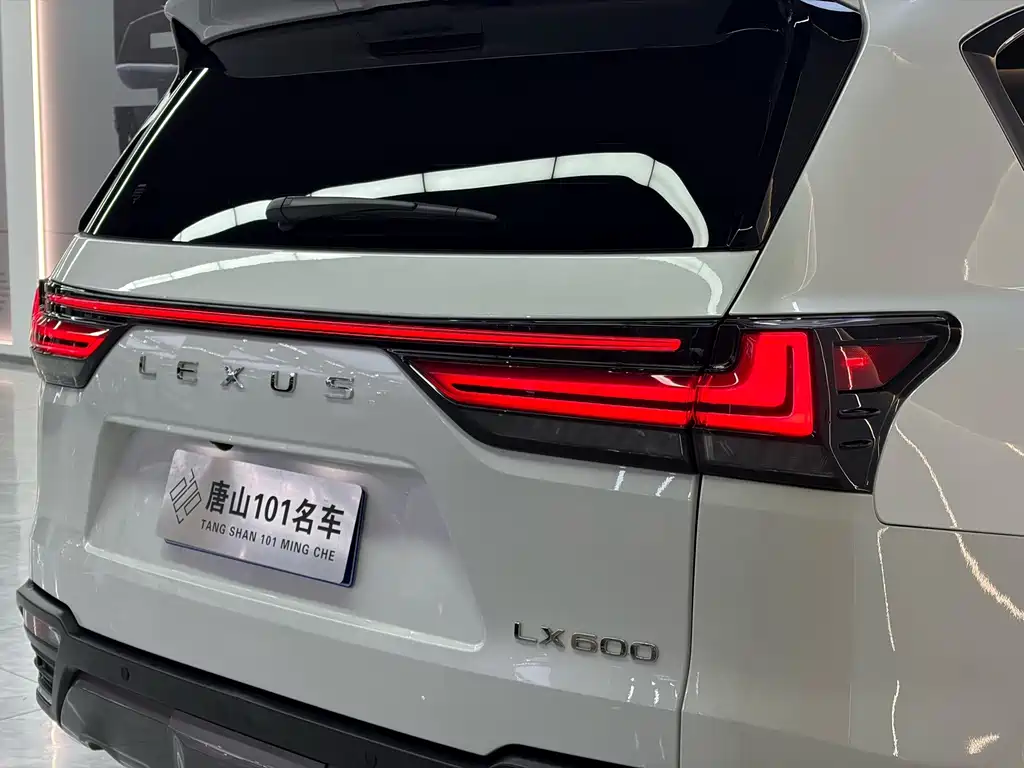 Lexus LX — миниатюра 10