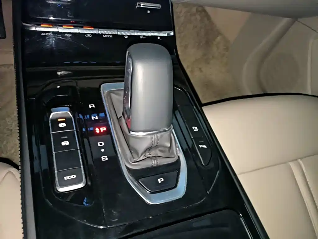 Wuling Victory — миниатюра 14