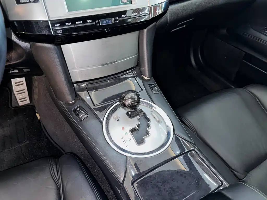 Toyota Reiz — миниатюра 12
