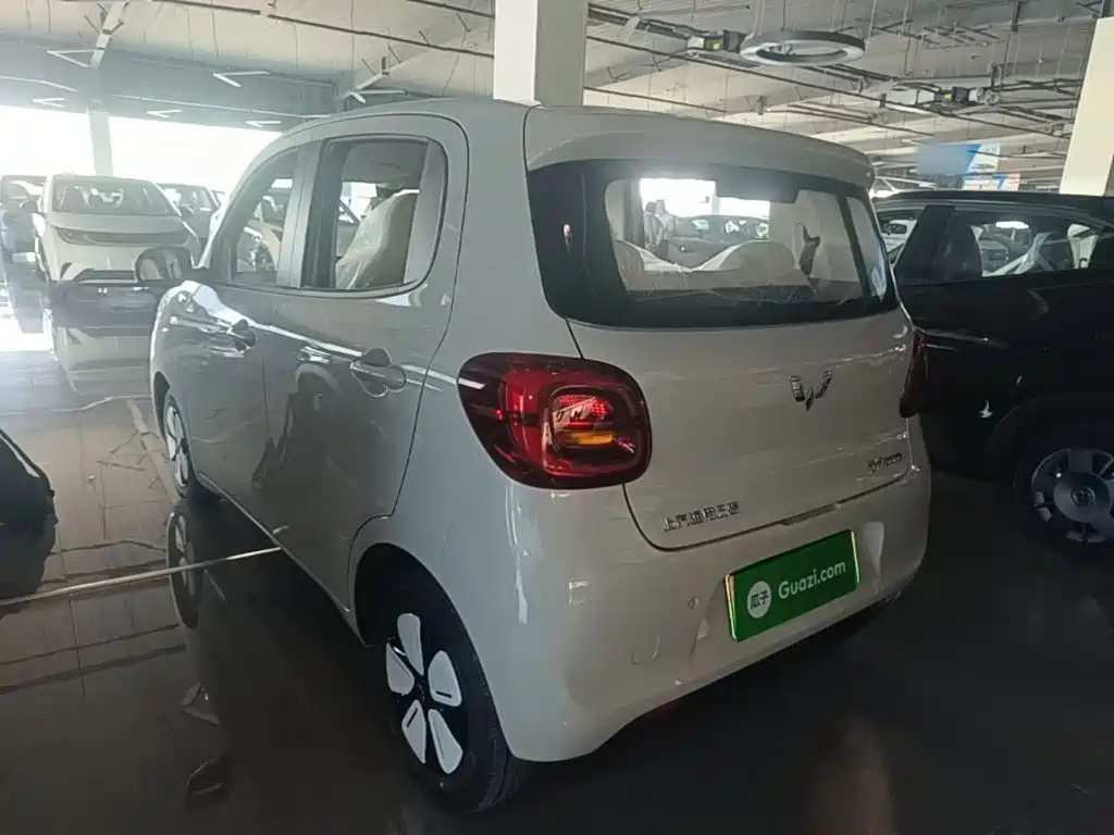 Wuling MINIEV — миниатюра 5
