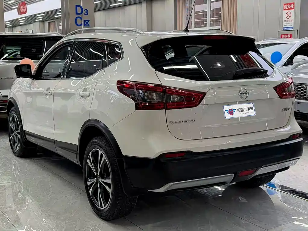 Nissan Qashqai — миниатюра 3