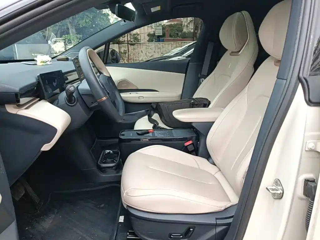 Lynk & Co Z20 — миниатюра 15