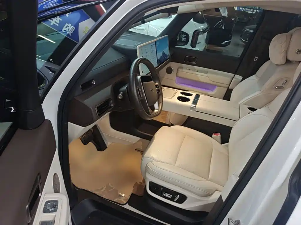 Li Auto Li MEGA — миниатюра 16