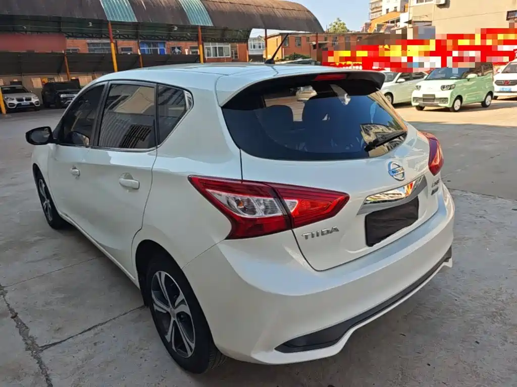 Nissan Tiida — миниатюра 5