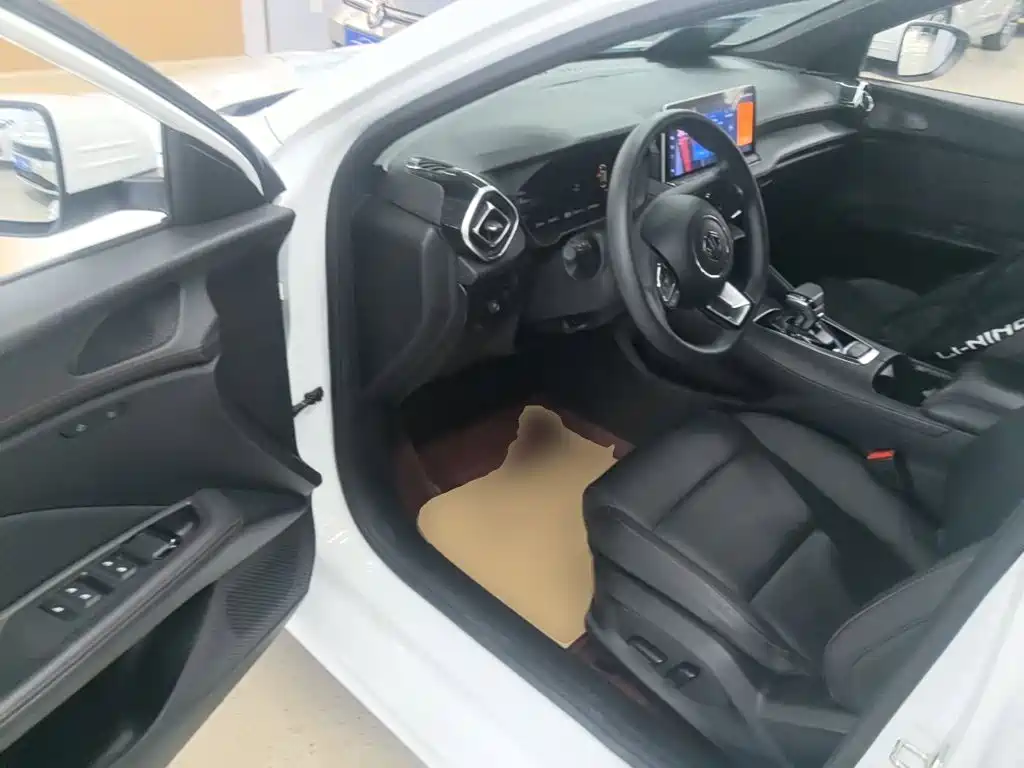 MG MG5 — миниатюра 16