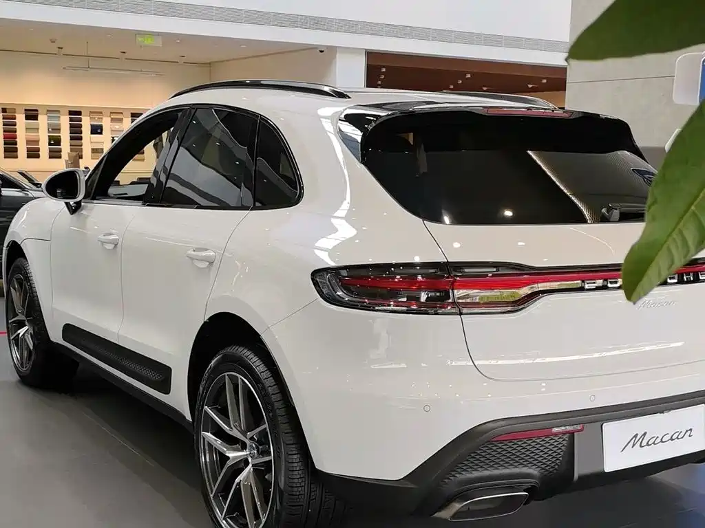 Porsche Macan — миниатюра 12