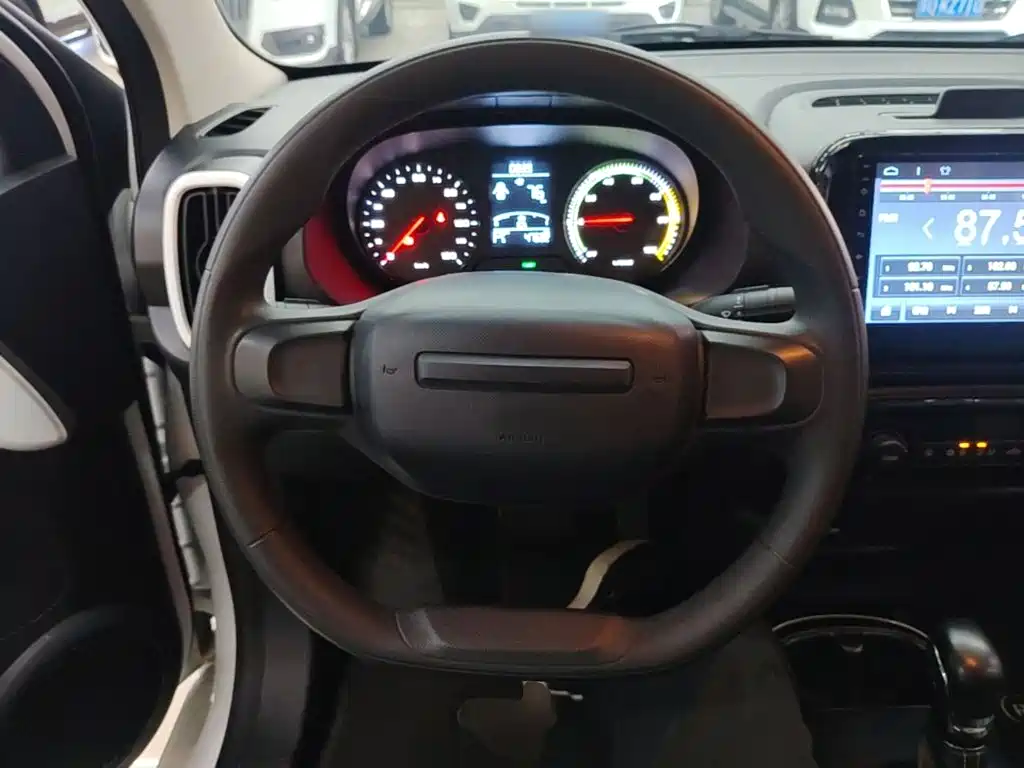 Roewe Clever — миниатюра 11