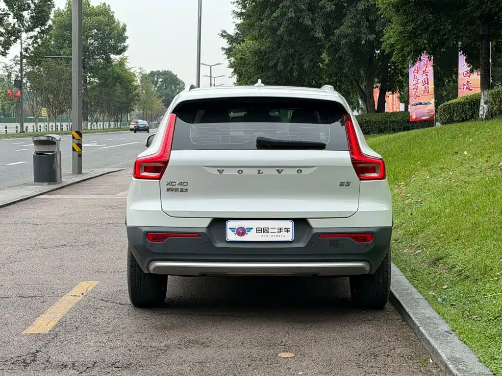 Volvo XC40 — миниатюра 5