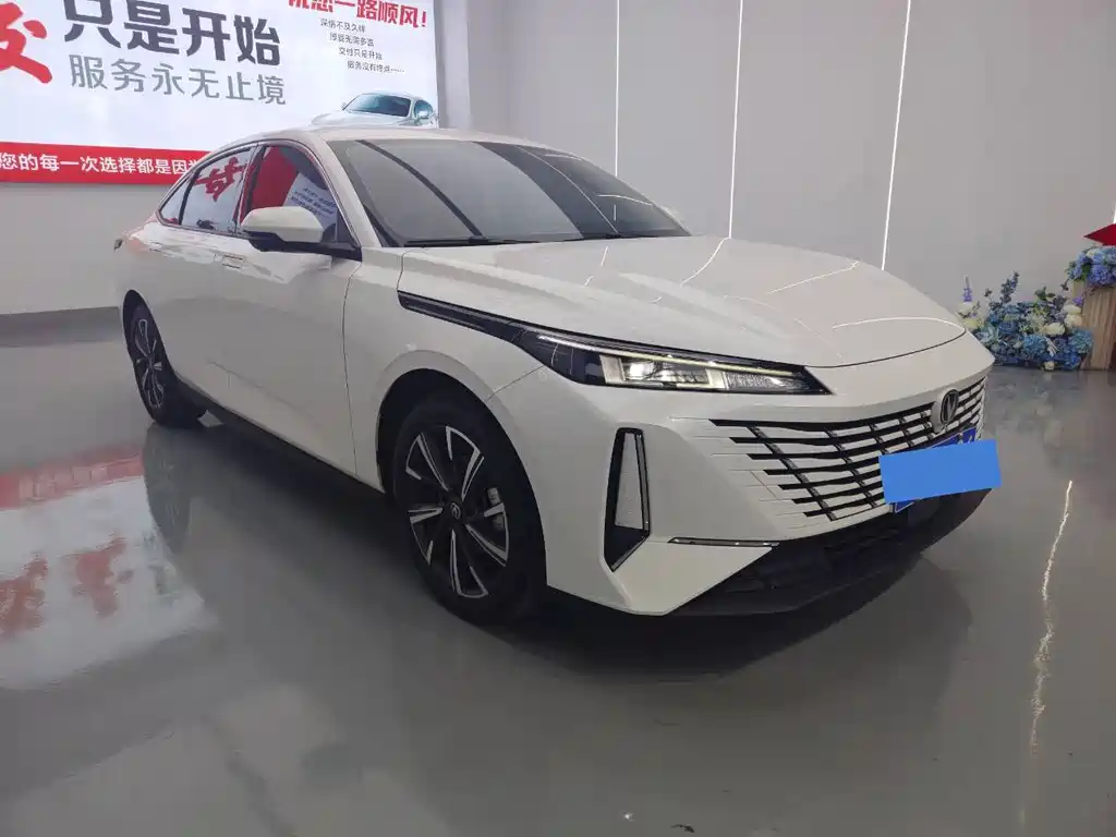 Changan Eado — миниатюра 3