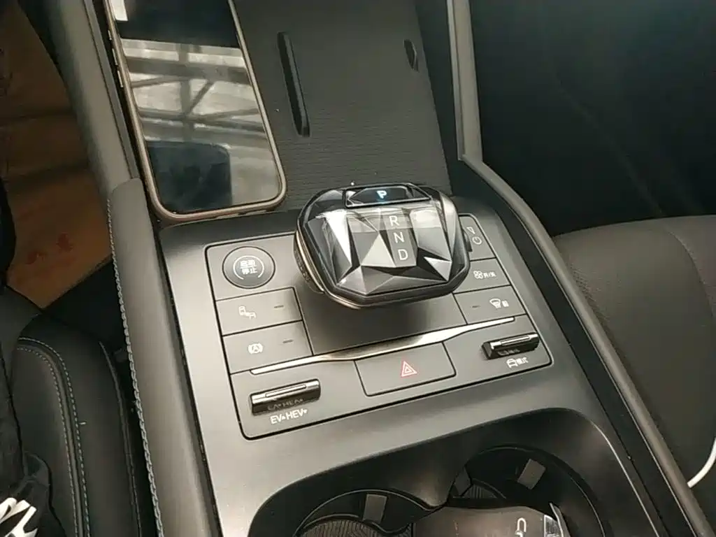 BYD Qin L — миниатюра 14