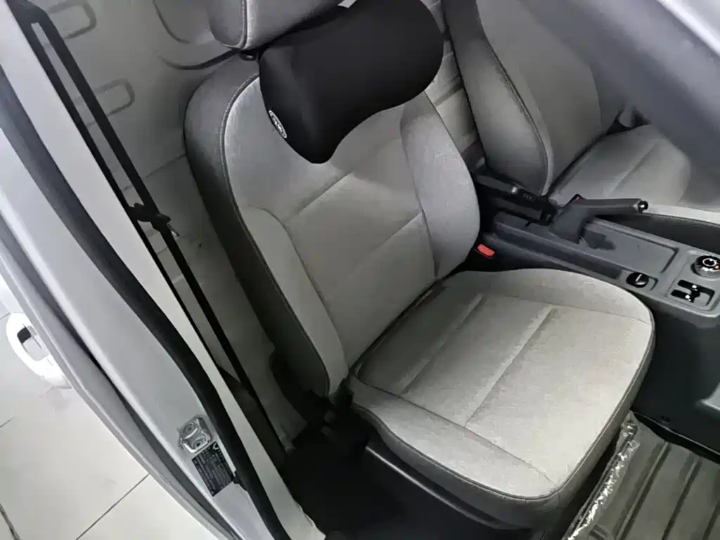 Wuling Yangguang — миниатюра 25