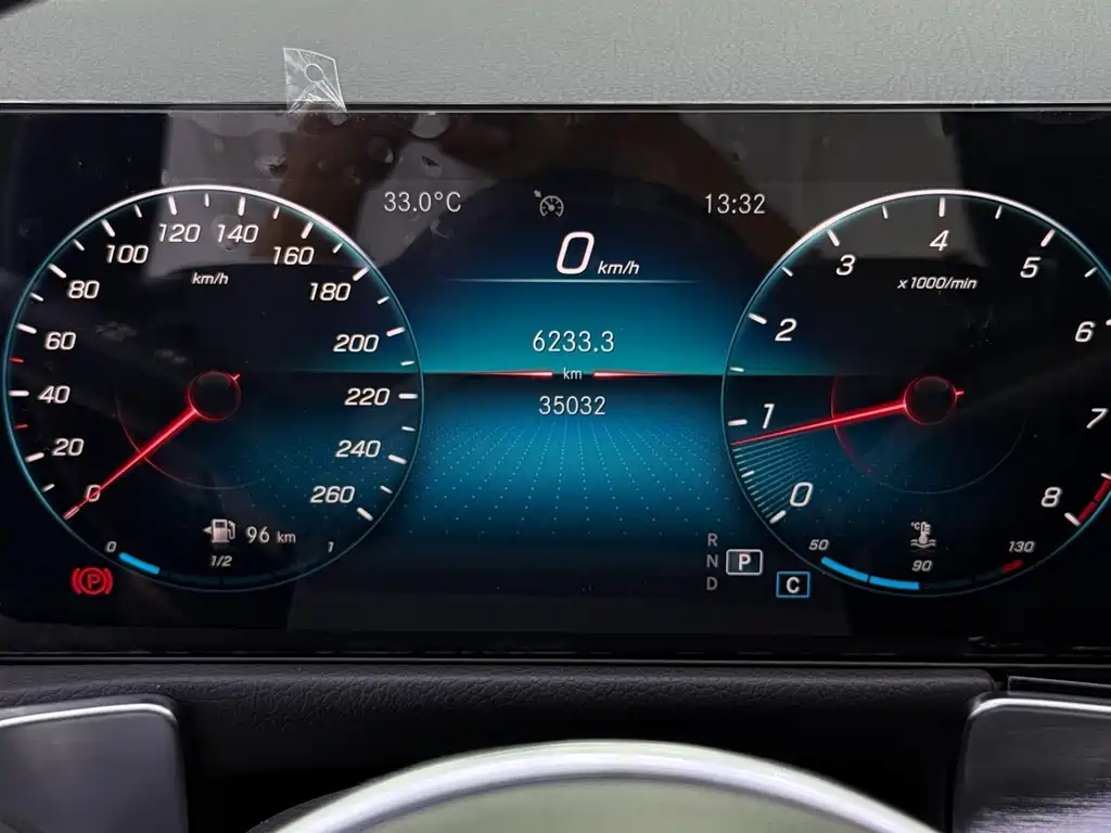 Mercedes-Benz GLB — миниатюра 13