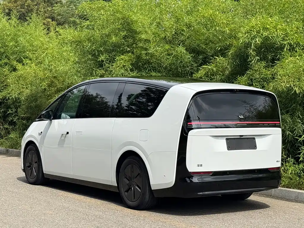 Li Auto Li MEGA — миниатюра 16