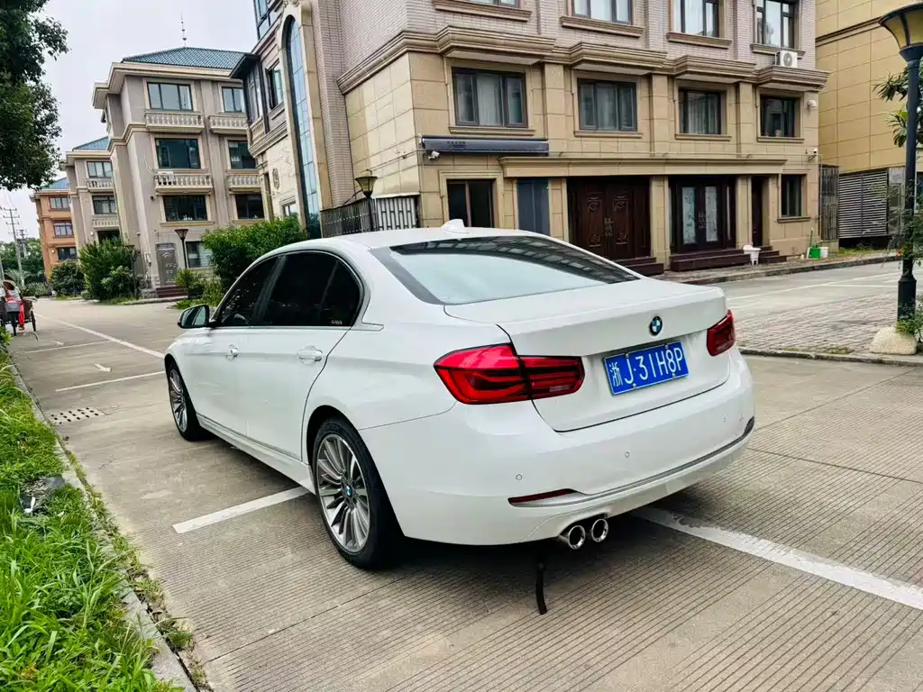 BMW 3 Series — миниатюра 8