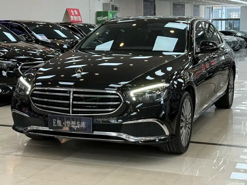Mercedes-Benz E-Class — миниатюра 3