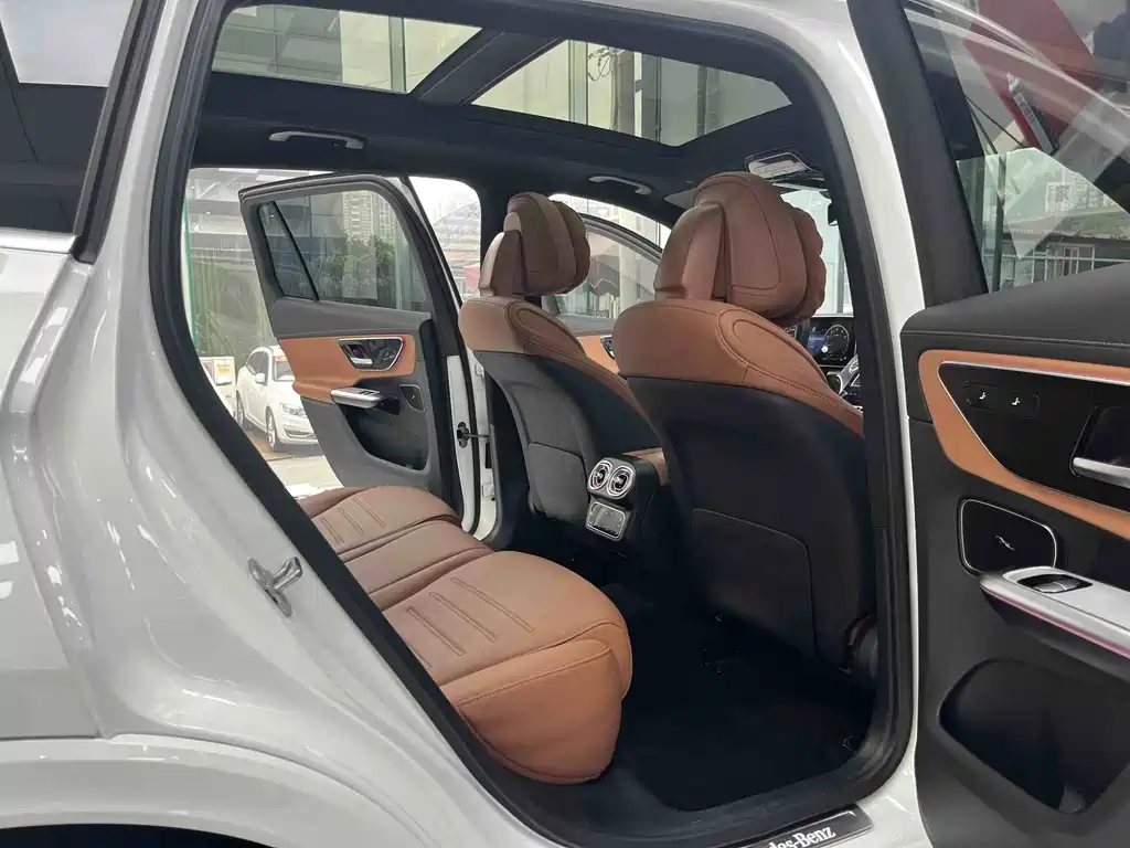 Mercedes-Benz GLC — миниатюра 11