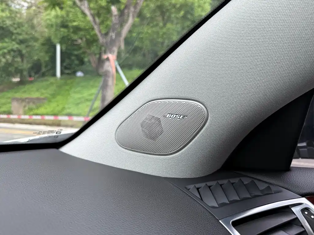 Cadillac SRX — фотографии объявления, Фото 16