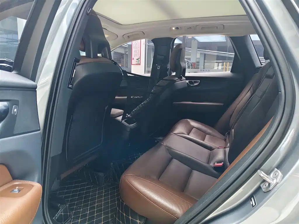 Volvo XC60 2018 T5