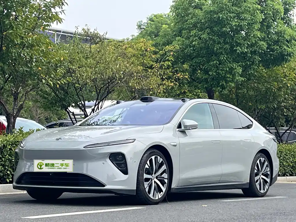 NIO ET7
