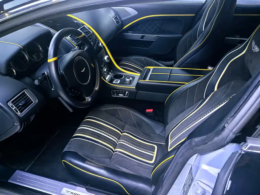 Aston Martin Rapide — миниатюра 5