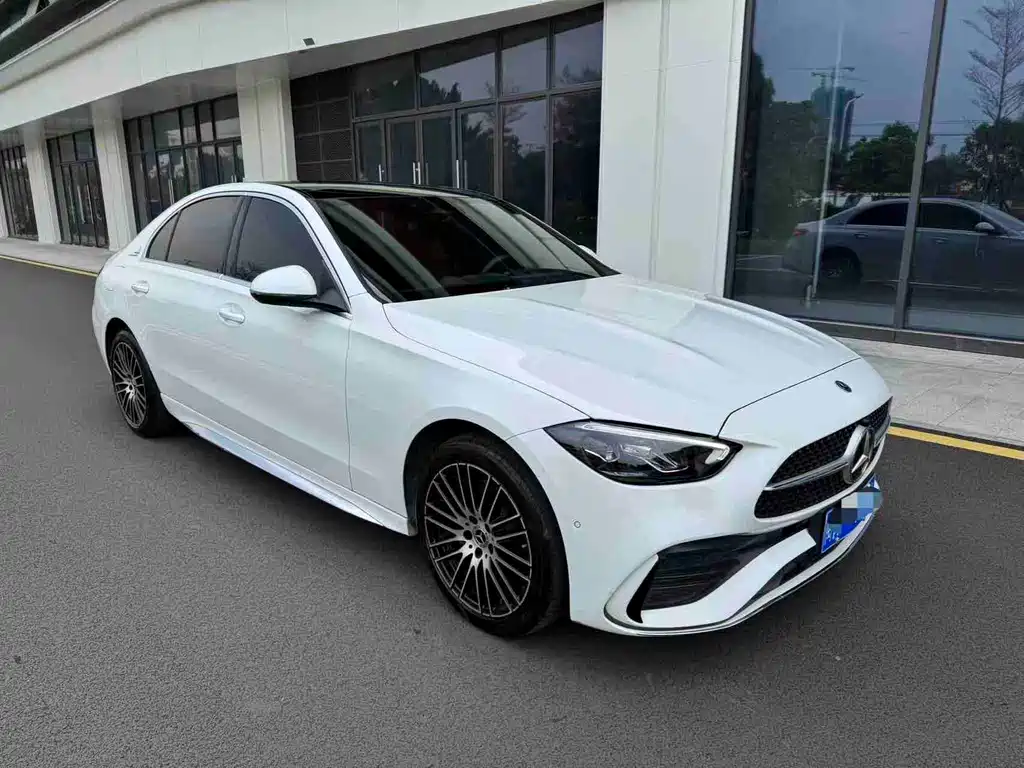 Mercedes-Benz C-Class — миниатюра 3