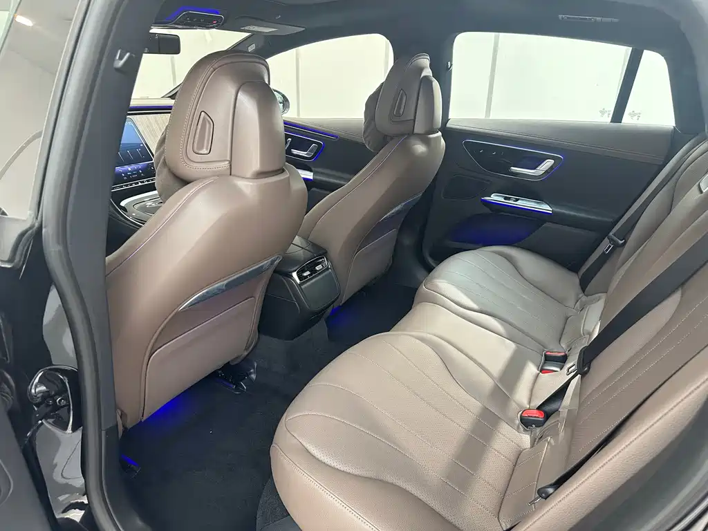 Mercedes-Benz EQE — миниатюра 13