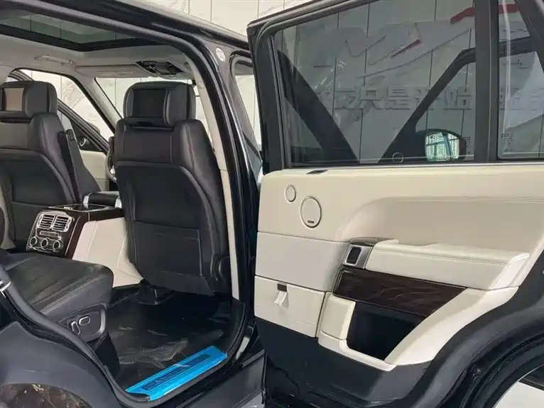 Land Rover Range Rover — миниатюра 14