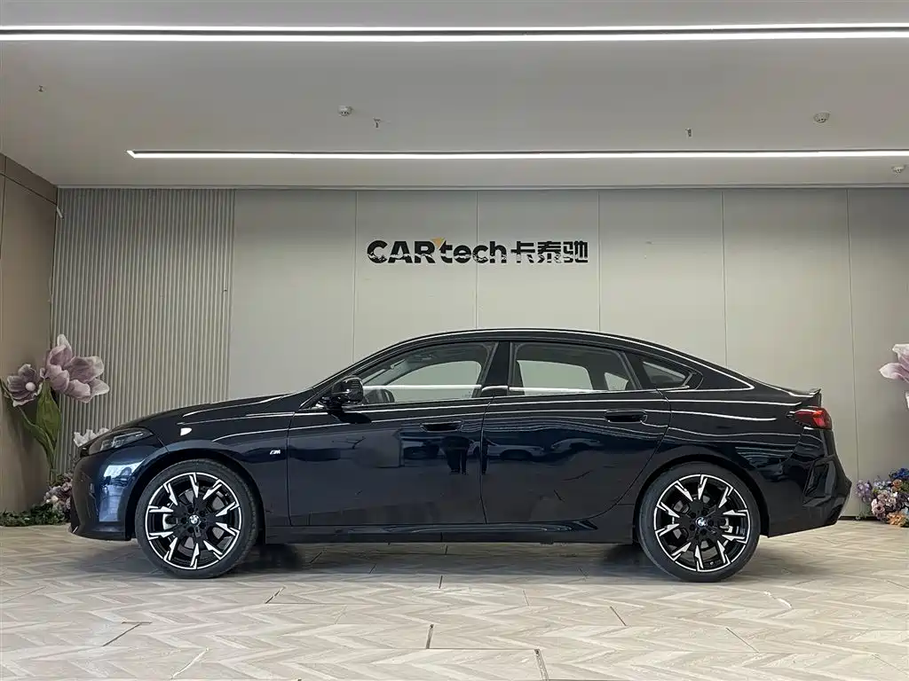 BMW 2 Series 2 2025 225L M Sport