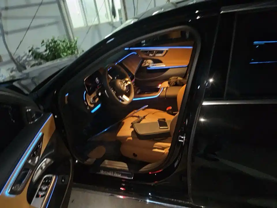 Mercedes-Benz E-Class — миниатюра 6