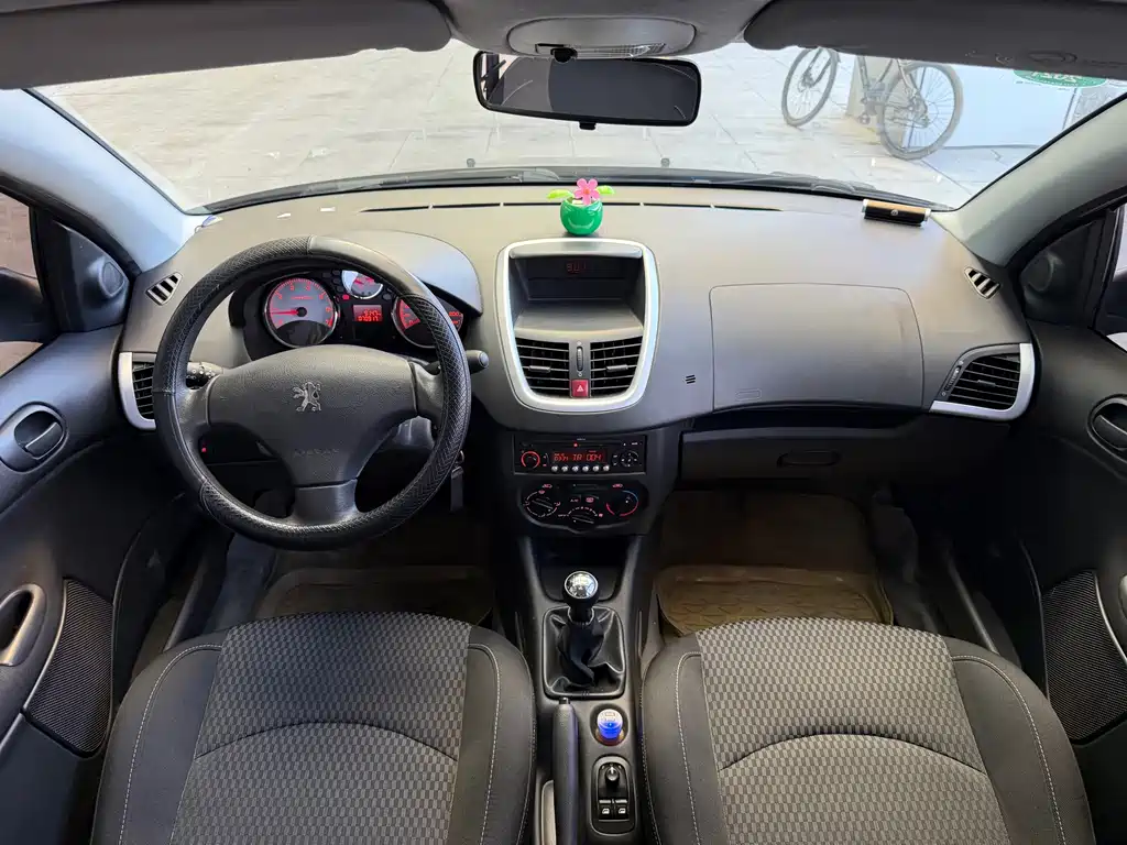 Peugeot 207 — миниатюра 21