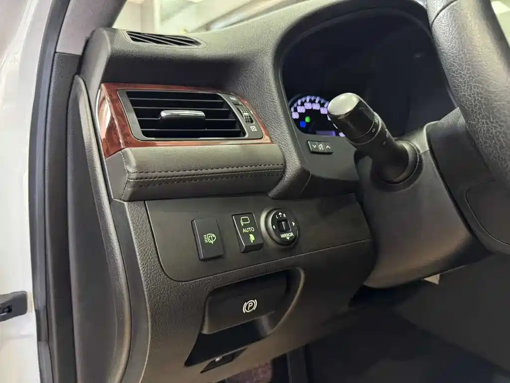 Toyota Crown 2012 2.5L Royal