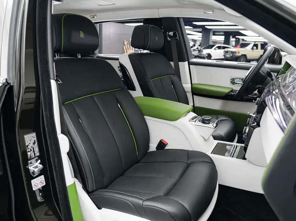 Rolls-Royce Phantom — миниатюра 26