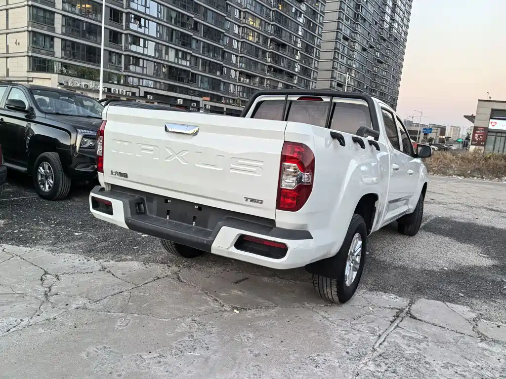 SAIC MAXUS CHASE T60