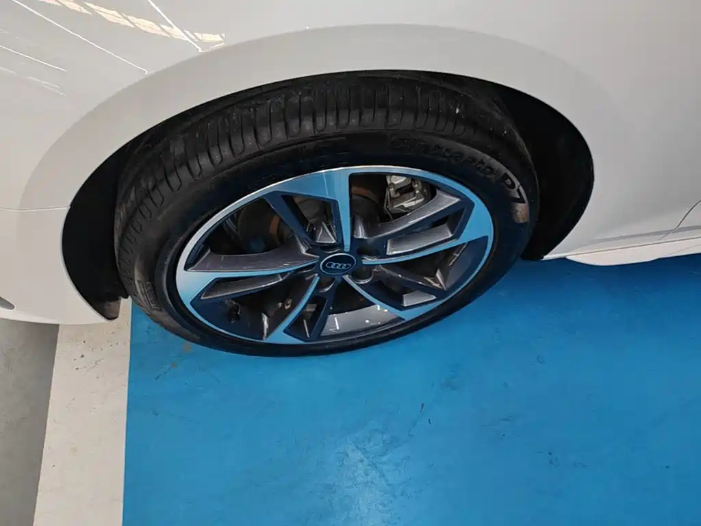 Audi A4L — миниатюра 23