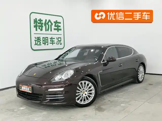 PORSCHE PANAMERA